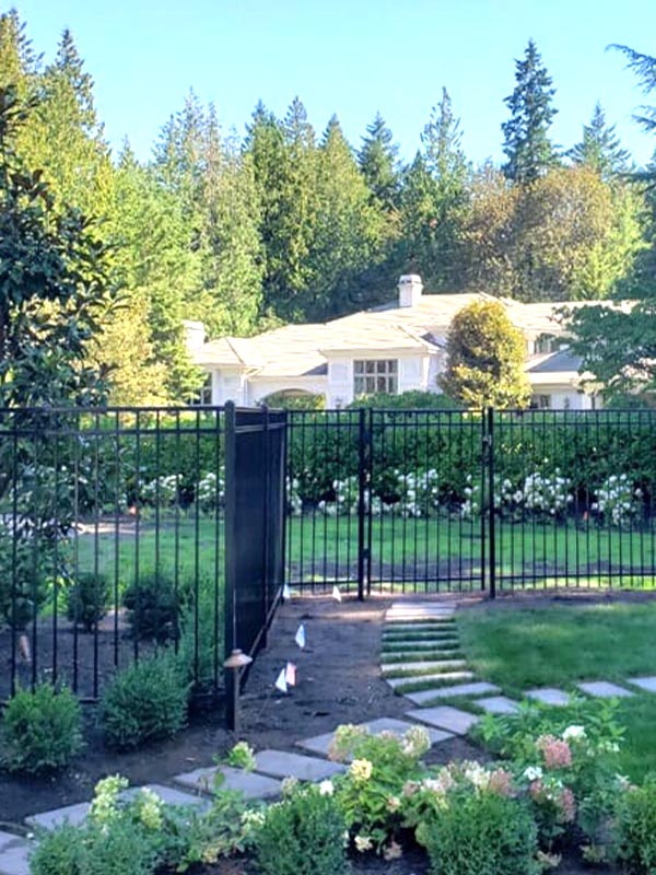 Aluminum fencing benefits in Greater Seattle