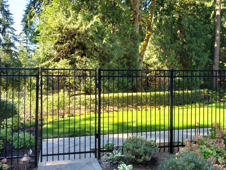 Aluminum Fence Contractor in Greater Seattle